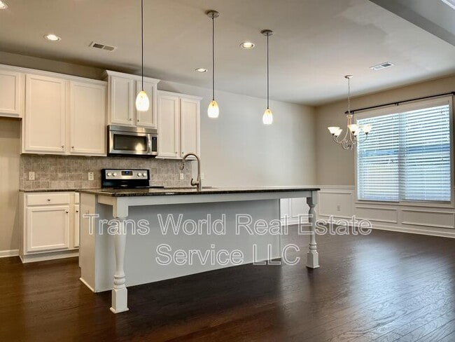 Building Photo - 5226 Apple Grove Rd NE