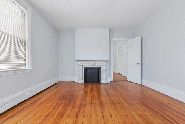 Building Photo - 174 Sydney St