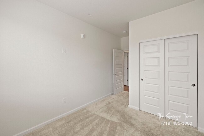 Building Photo - MODERN LUXURY 2BD/2BA/2CAR CONDO in Briargate
