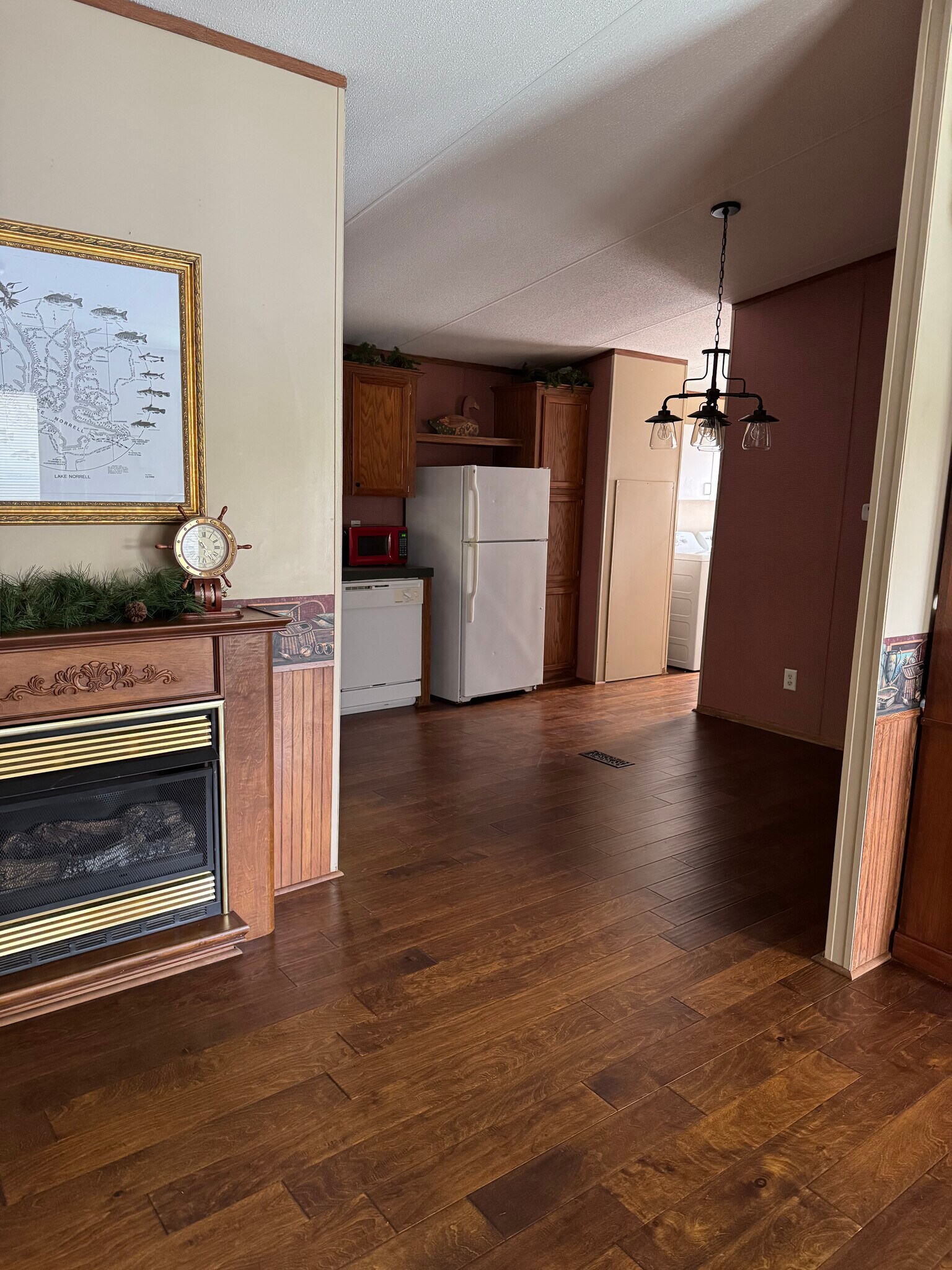 Building Photo - 5715 Bluebird St