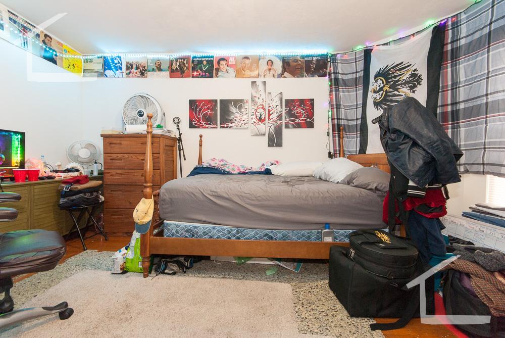 Building Photo - 86 Linden St