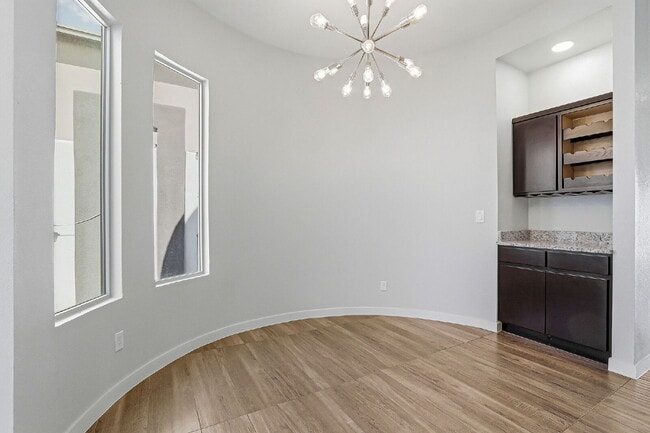 Building Photo - 4 bedroom with outdoor kitchen, fully landscaped in 79928