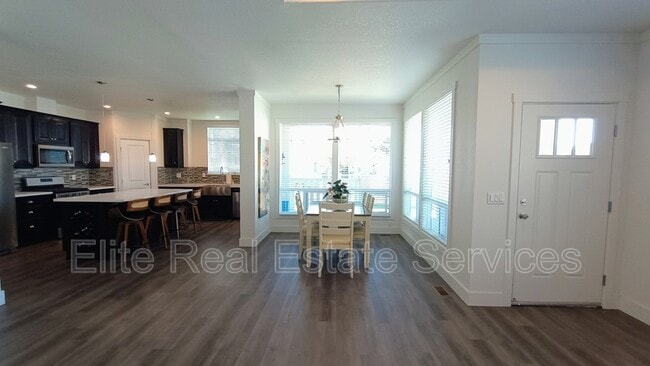 Building Photo - 1053 Madison Ave