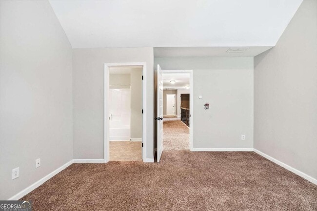 Building Photo - 2214 Golden Eagle Dr