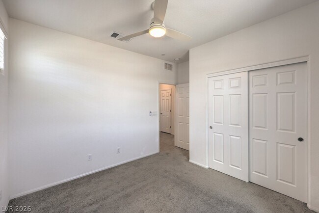 Building Photo - 6197 Gdn Crst St