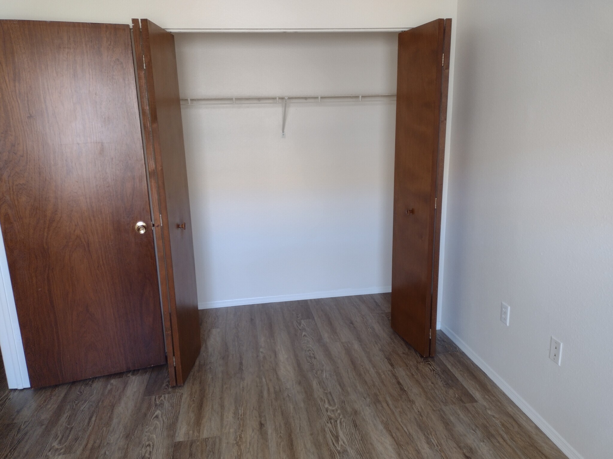 Building Photo - 7420 Pond Cir