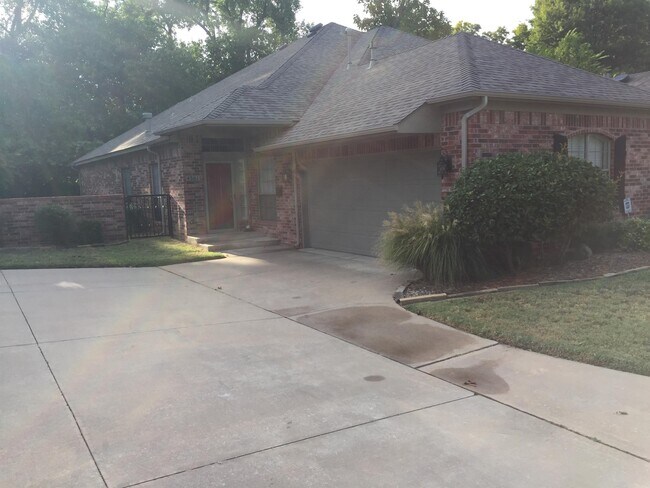 Primary Photo - 4501 N Youngs Blvd