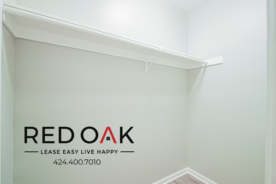 Building Photo - 692 Valencia St