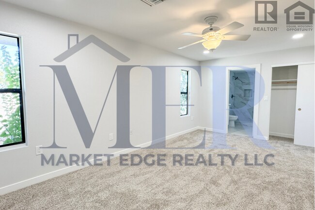 Building Photo - 3Bed/3Bath Home in 55+ Community in Sun Ci...
