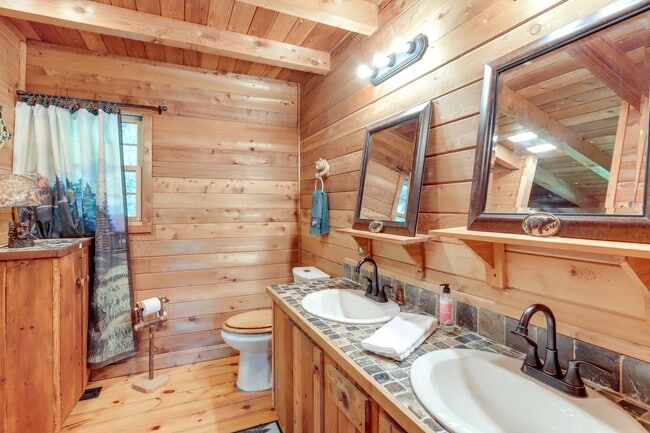 Building Photo - 808 Mill Stone Mountain Ln