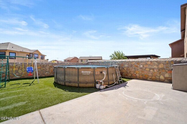 Building Photo - 11032 Bullseye St