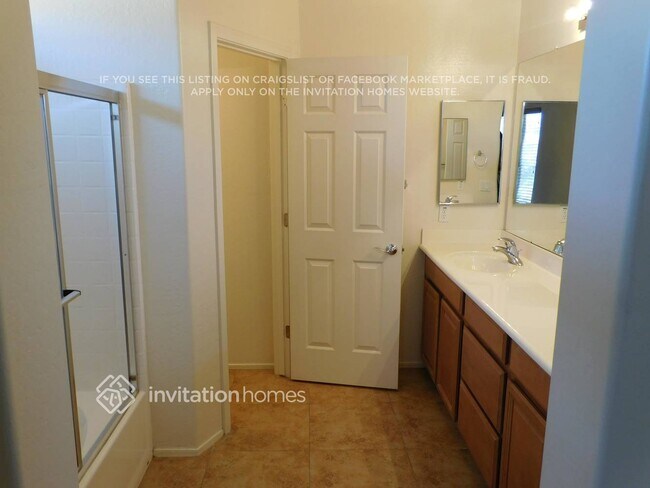 Building Photo - 14890 N 174th Ave