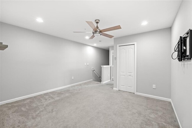 Building Photo - 260 Smugglers Way