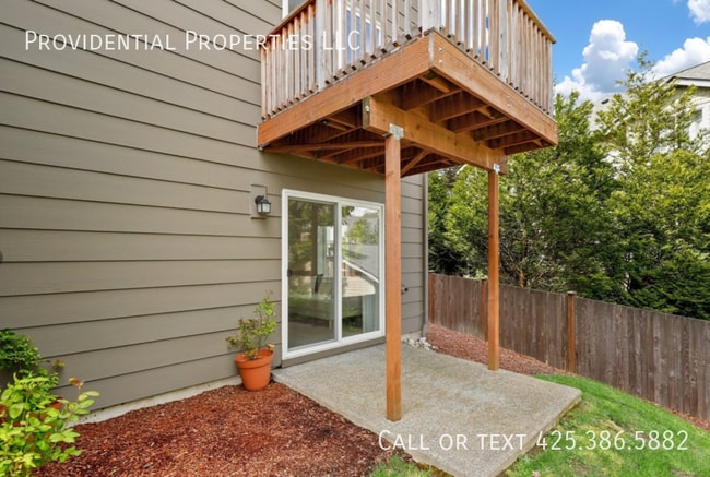 Building Photo - 12915 20th Dr W