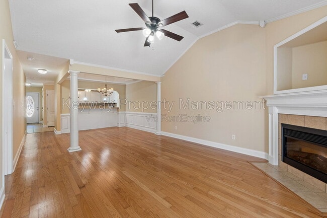Building Photo - 815 Whispering Willow Ct