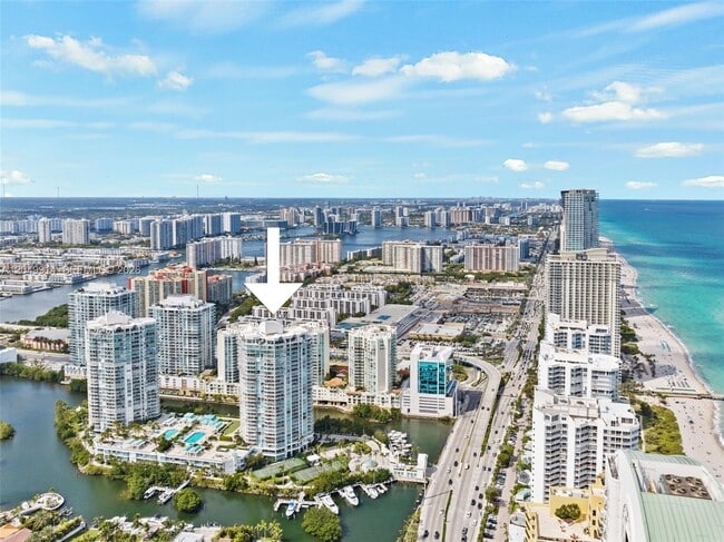 Building Photo - 16400 Collins Ave