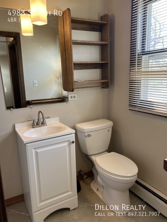 Building Photo - 4988 S Rd