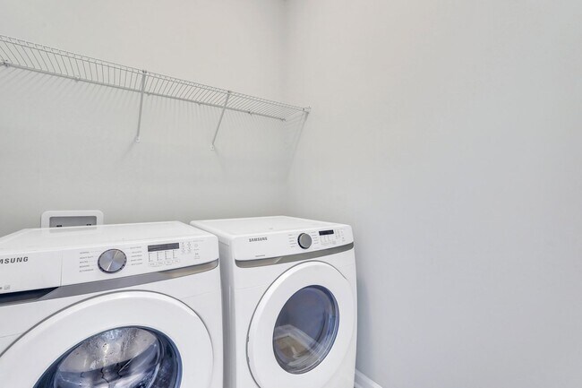 Building Photo - COMING EARLY JUNE 2026! (Pet Friendly)