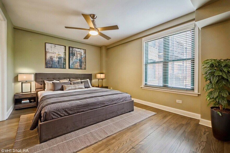 Building Photo - 2545 W Catalpa Ave