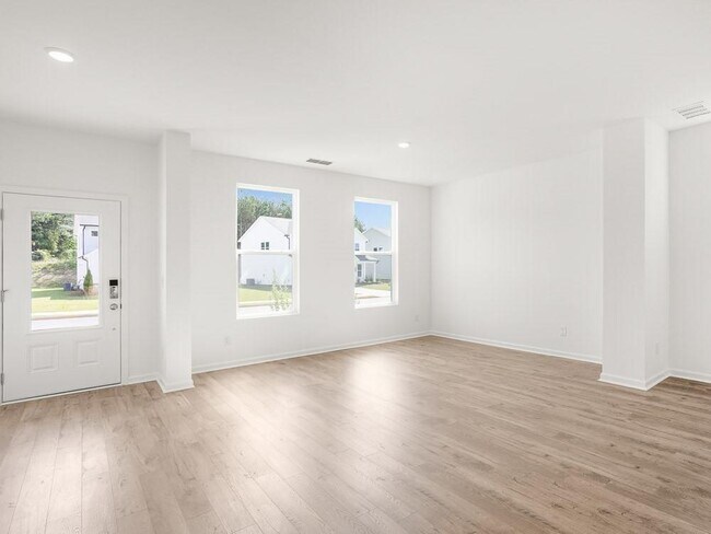 Building Photo - 202 Groveton Ct