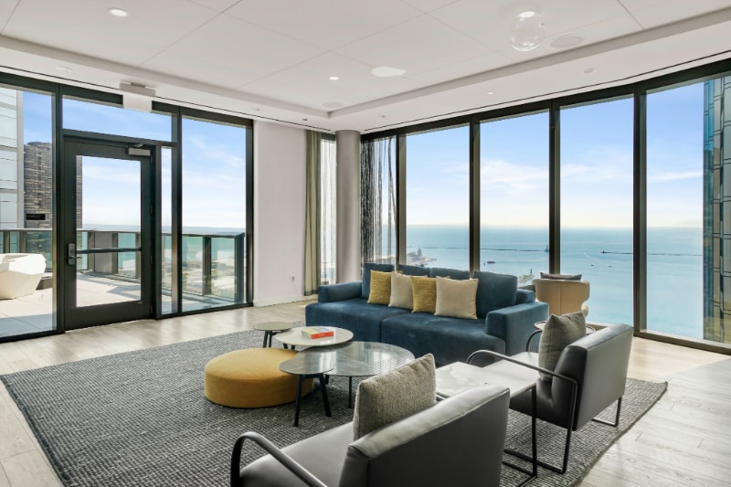 Building Photo - 210 N Harbor Dr