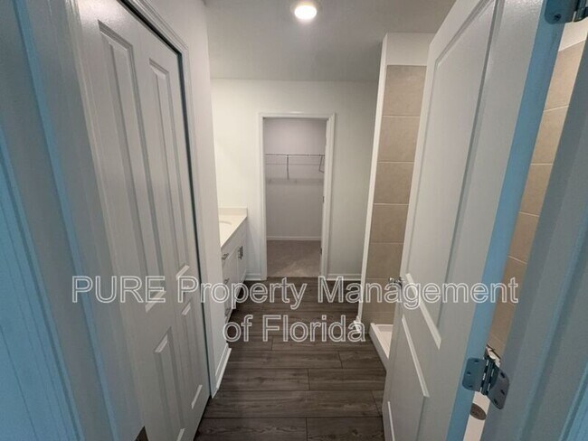 Building Photo - 1304 NW 48th Terrace