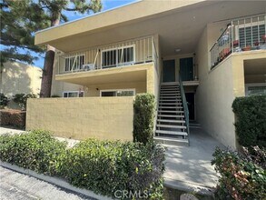 Building Photo - 11138 Aqua Vista St