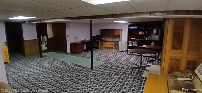 Building Photo - 30632 Ohmer Dr