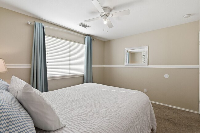 Building Photo - 9519 Maple Green Ln