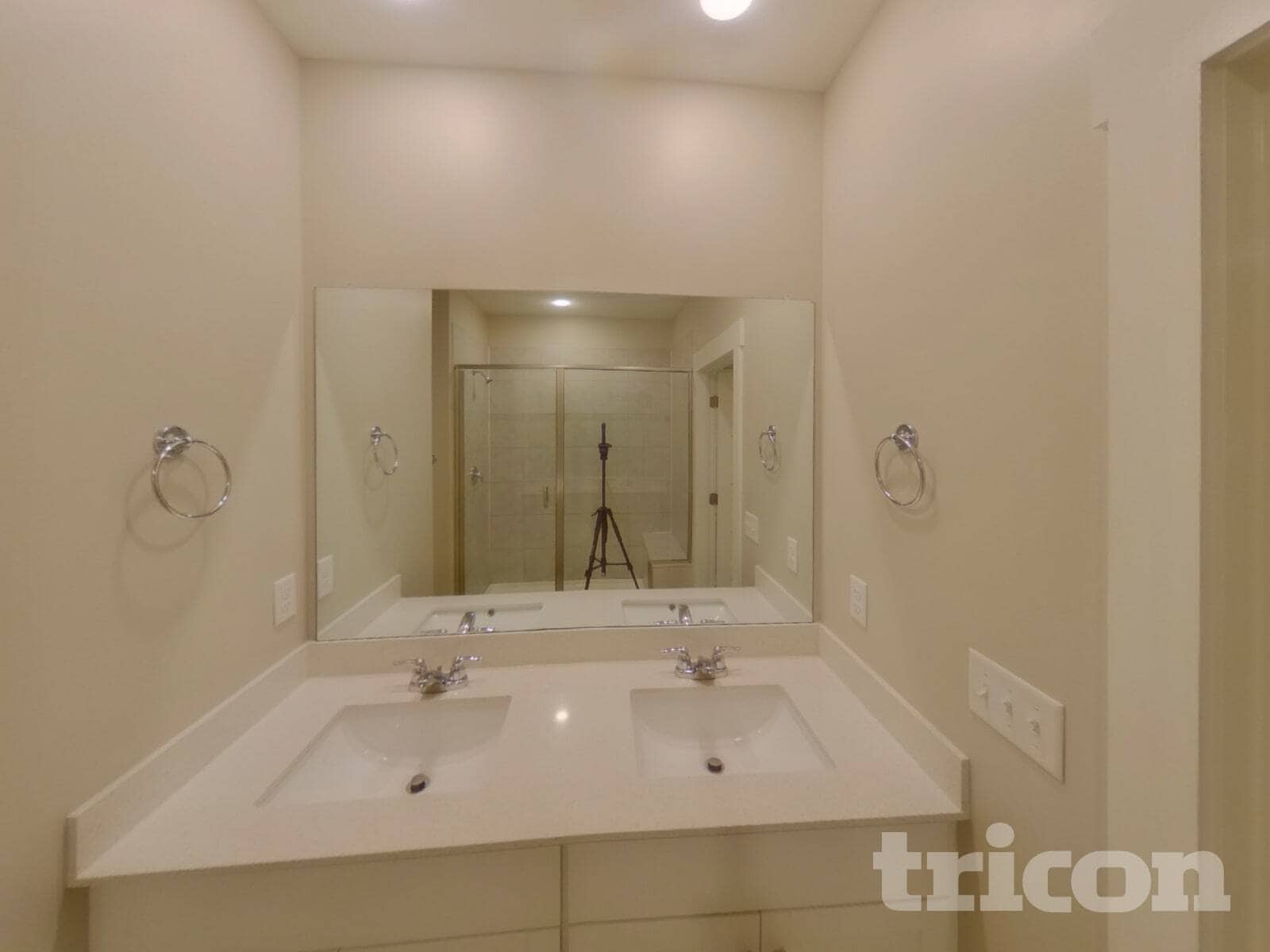 Building Photo - 1610 Lannister Ave