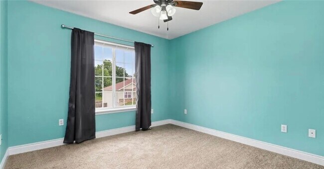 Building Photo - Beautiful Split-Level Home Near Fort Leonard Wood!