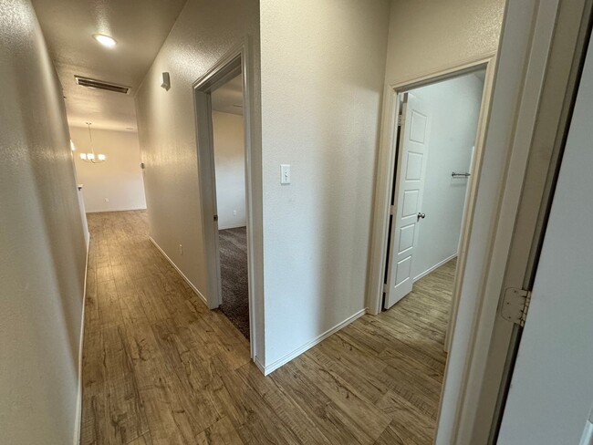 Building Photo - Cooper ISD- Luxury Duplex in Southwest Lub...