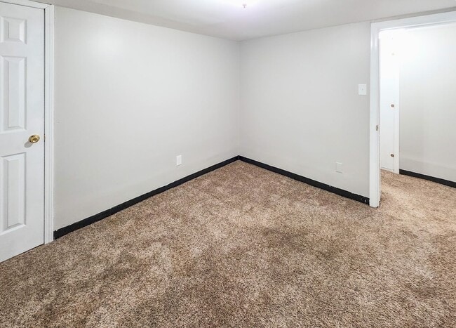 Building Photo - South Knoxville - Clean 2 Bedroom, 1 Bath,...