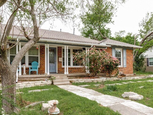 Building Photo - 9520 Ash Creek Dr