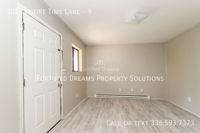 Building Photo - 202 Leisure Time Ln