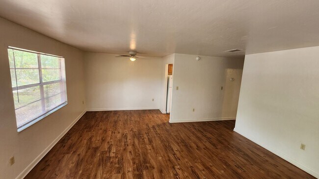 Building Photo - 1239 NW 42nd Ave