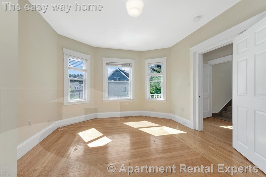 Building Photo - 31 Champney St