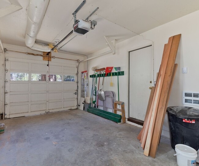 Building Photo - 91 St Moritz Rd