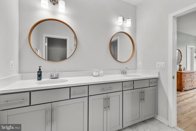 Building Photo - 42338 Nelsonville Ter