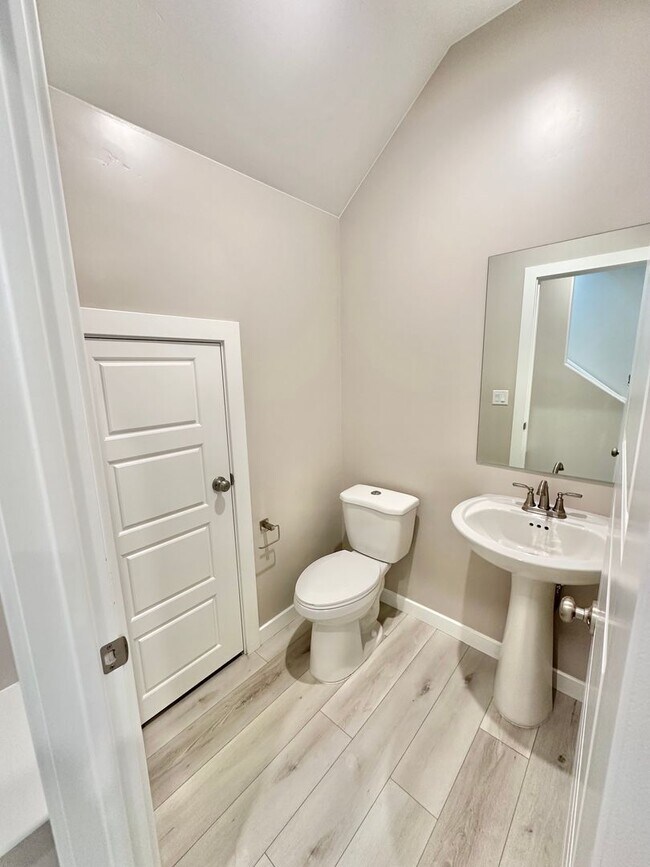 Building Photo - 797 Red Marble Ln