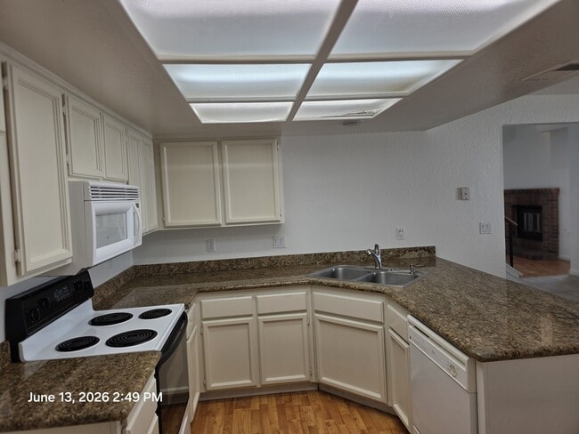 Building Photo - 5139 Tweed Ct