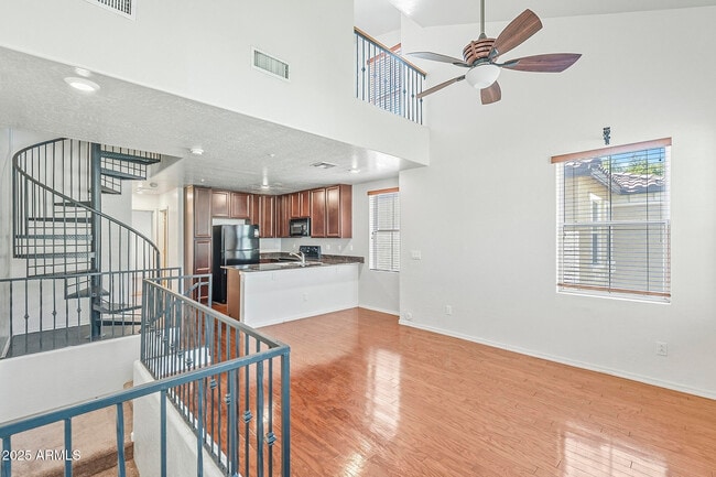 Building Photo - 753 N Port Dr
