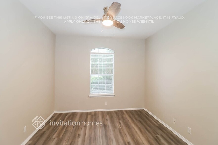 Building Photo - 1635 Abbey Ln