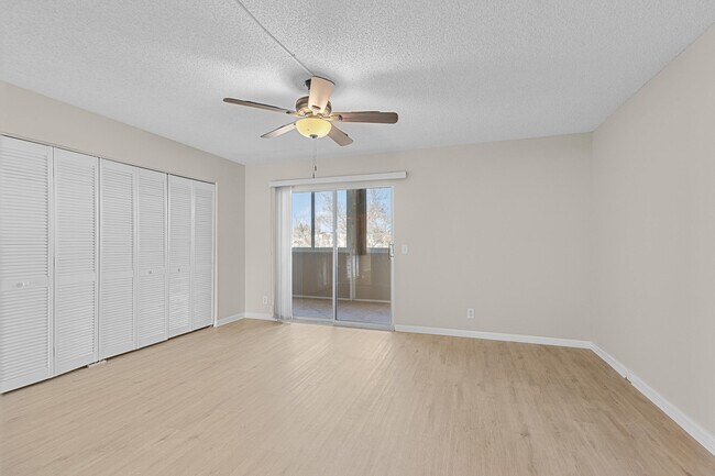 Building Photo - 3013 Wolverton E