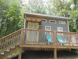 Building Photo - 78 Dora Dr