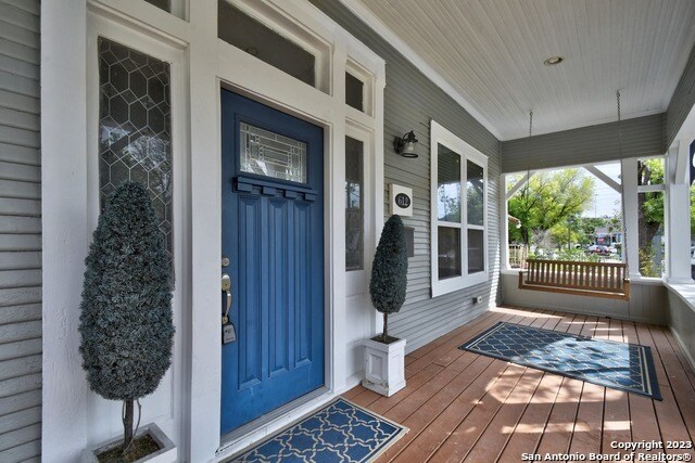 Building Photo - 612 Hunstock Ave