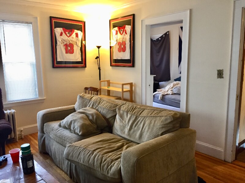 Building Photo - 208 Freeman St