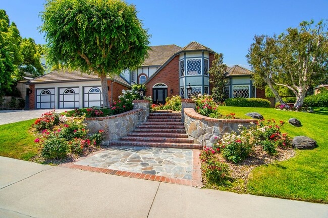 Primary Photo - 29360 Castlehill Dr