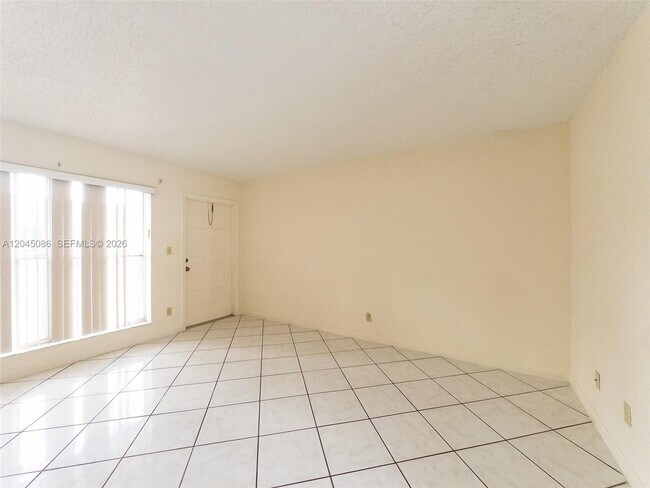 Building Photo - 5870 NW 16th Pl
