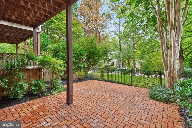 Building Photo - 4015 Mansion Dr NW